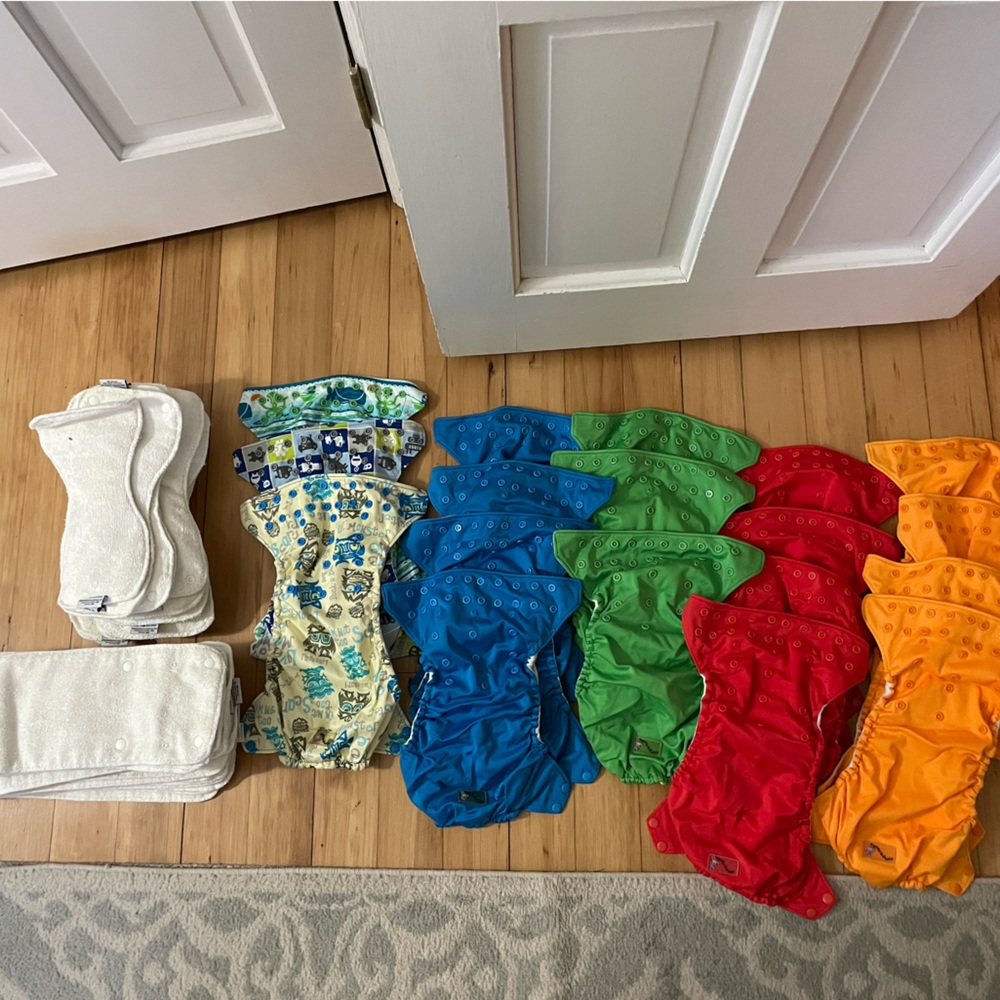 Set of 18 Kanga Care Rumparooz diapers and MF inserts